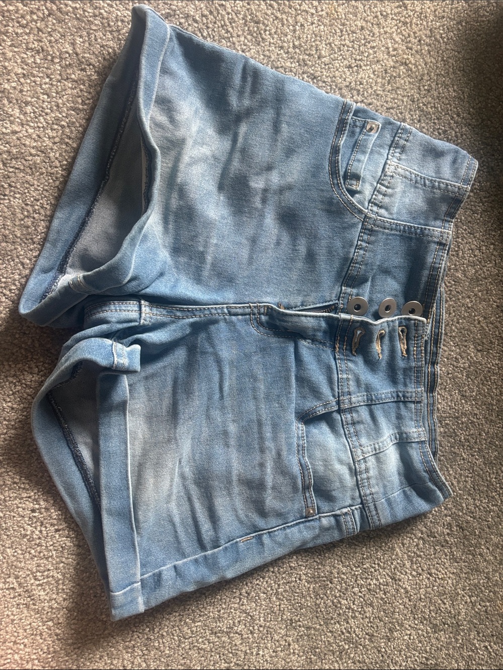 Light Blue Women's Denim Shorts - Casual High-Rise Style